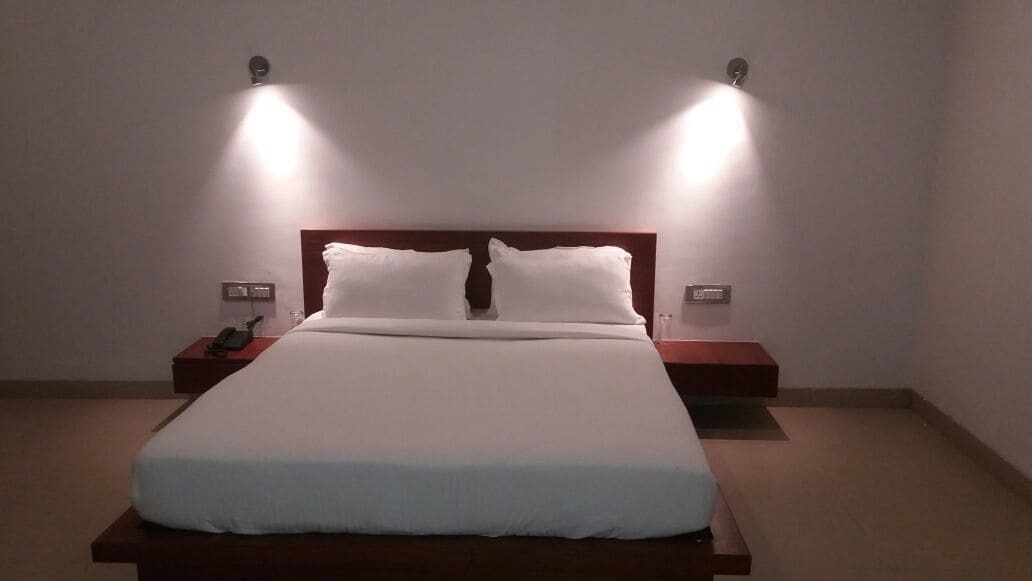 Hotel Tania Searock ดามัน ภายนอก รูปภาพ