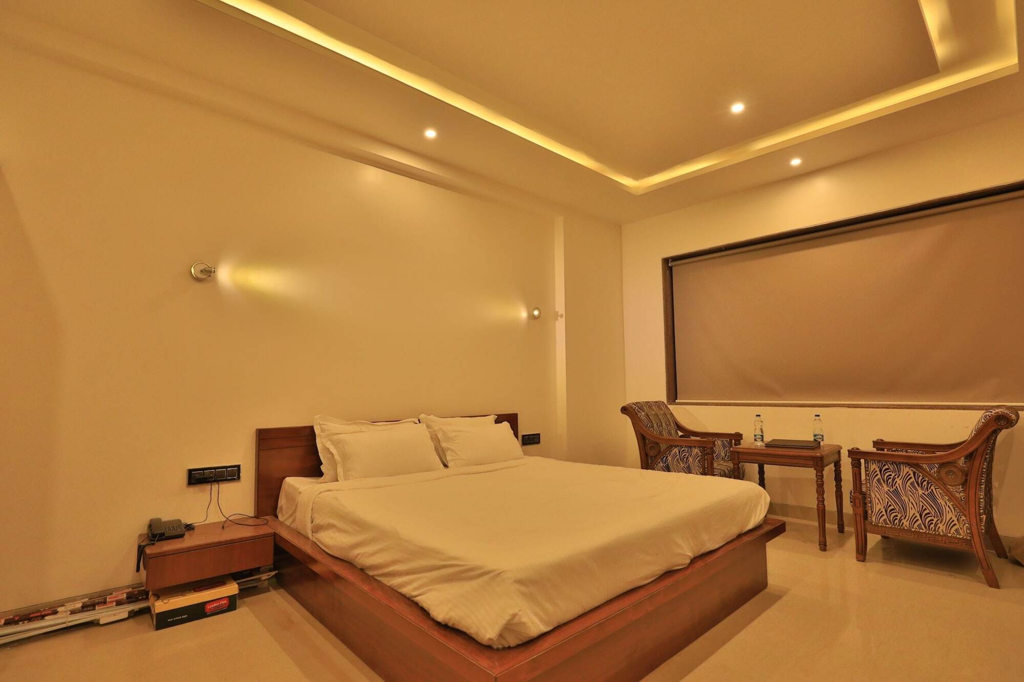Hotel Tania Searock ดามัน ภายนอก รูปภาพ